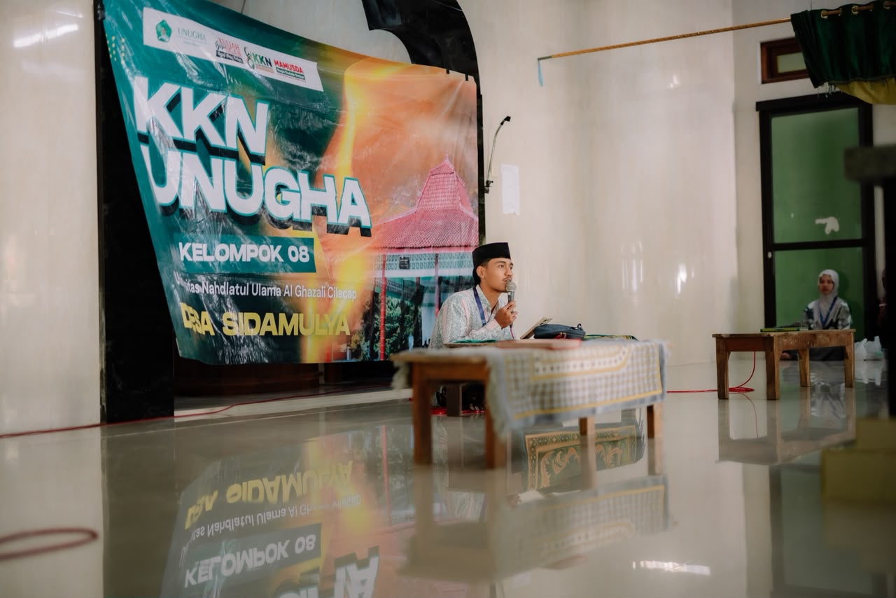 PEMBACAAN MAULID AL BARZANJI DAN KAJIAN KITAB SANUSIYAH BERSAMA MAHASISWA KKN UNUGHA CILACAP